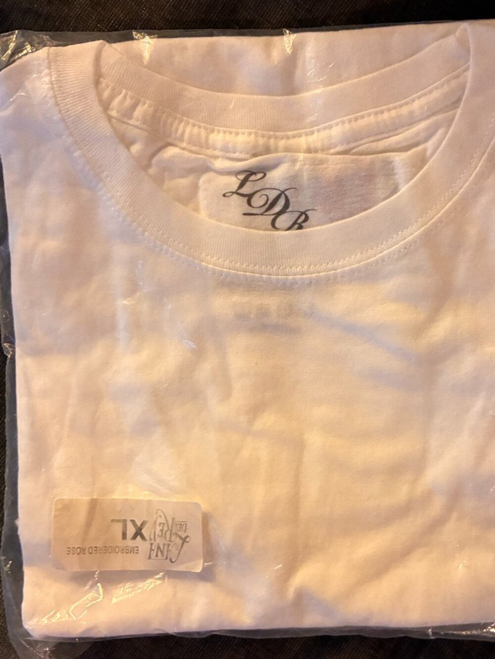 Lana Del Rey Rose Heart Embroidered Sleeves Official T-shirt Size  XL - Picture 3 of 5